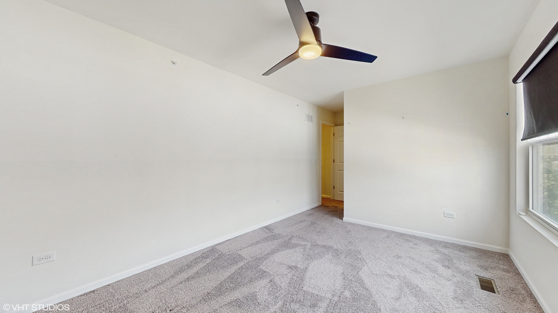 268 Hoffmann Drive, Unit 268 Buffalo Grove, IL 60089 - Photo 30 of 37 a view of small space