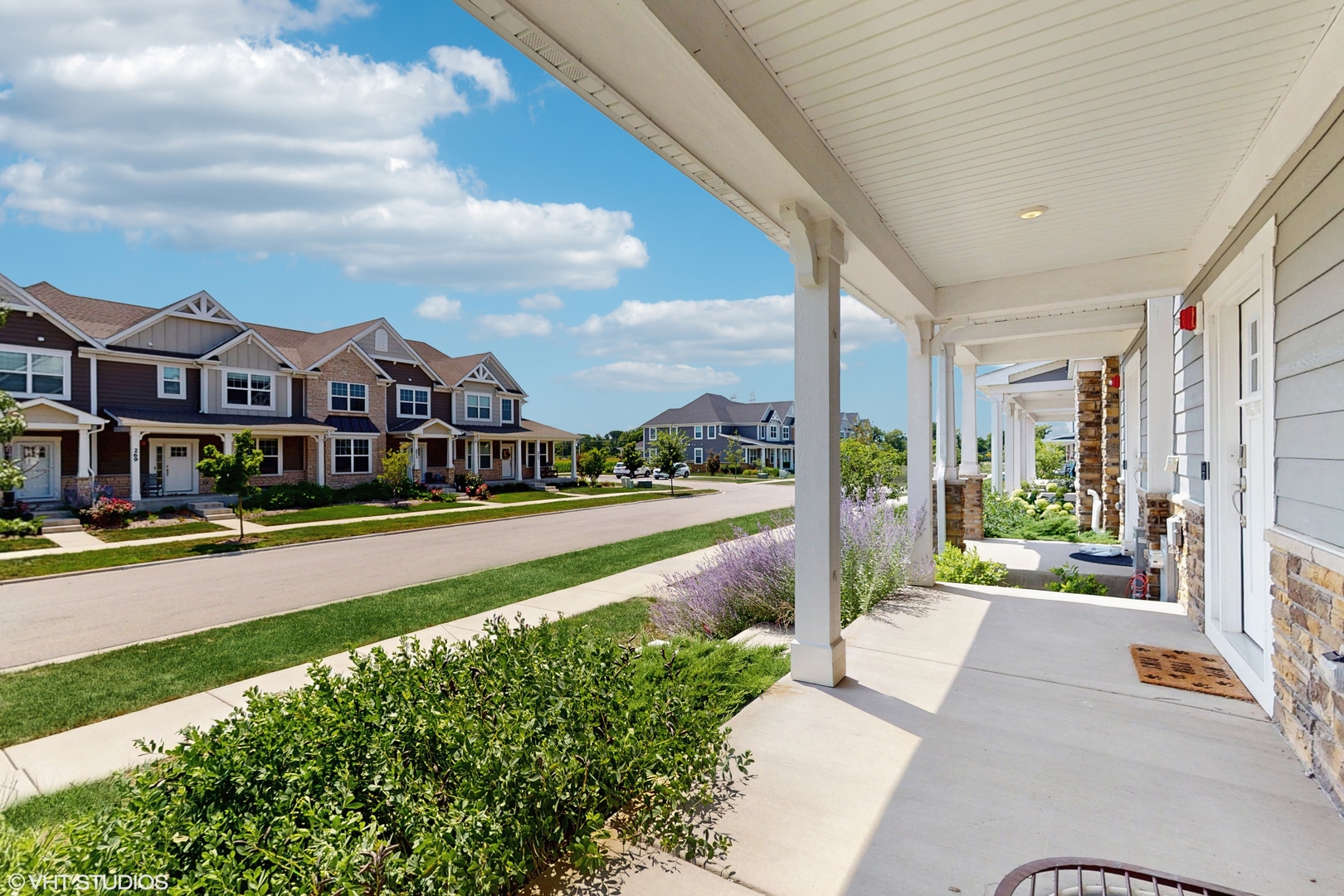 268 Hoffmann Drive, Unit 268 Buffalo Grove, IL 60089 - Photo 5 of 37 a view of multiple houses with a yard