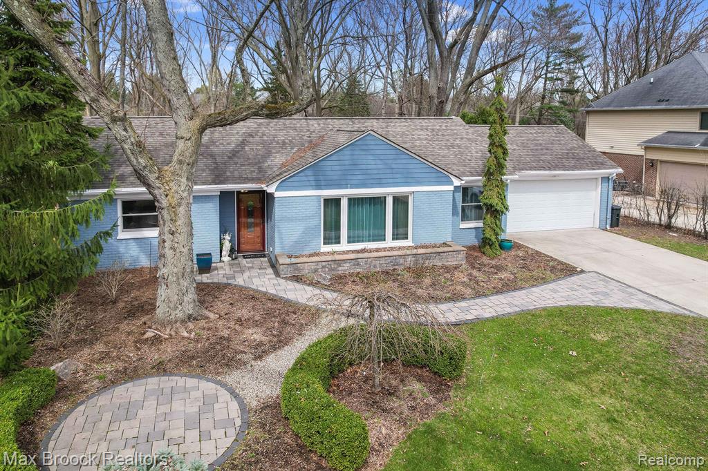 2905 West Hickory Grove Road Bloomfield Hills, MI 48302 - Photo 6 of 25