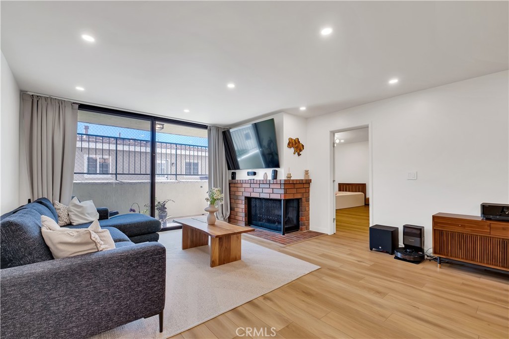 745 Main Street El Segundo, CA 90245 - Photo 5 of 42