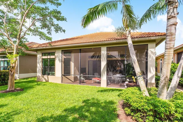 a view of a backyard with a fountain