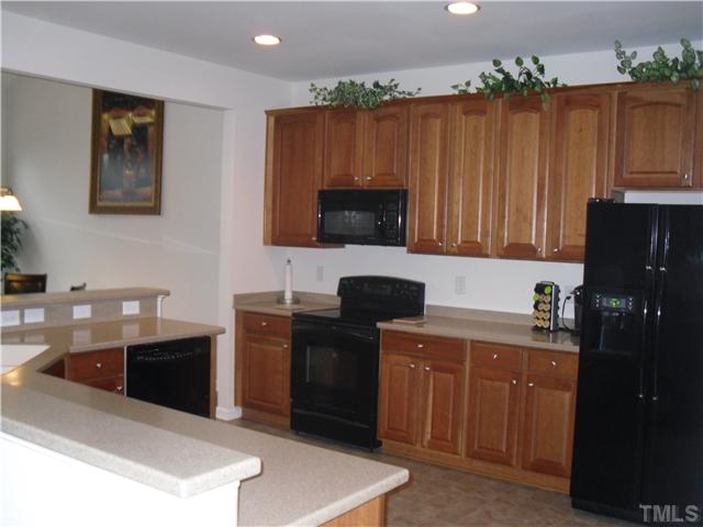 8140 Sommerwell Street Raleigh, NC 27613 - Photo 14 of 23 Gallery Image 14