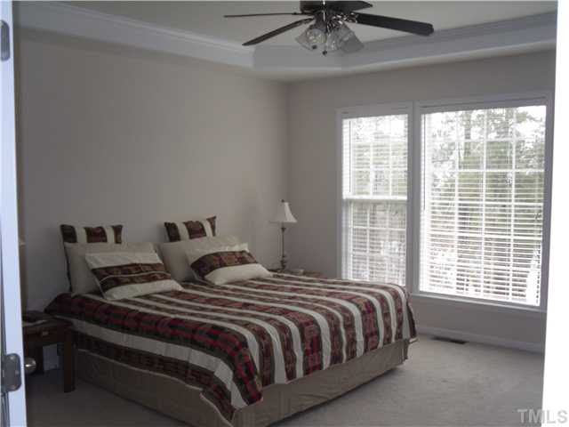 8140 Sommerwell Street Raleigh, NC 27613 - Photo 15 of 23 Gallery Image 15