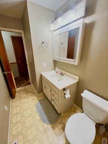 $164,900 | 1009 Janice Street, Emporia, KS 66801