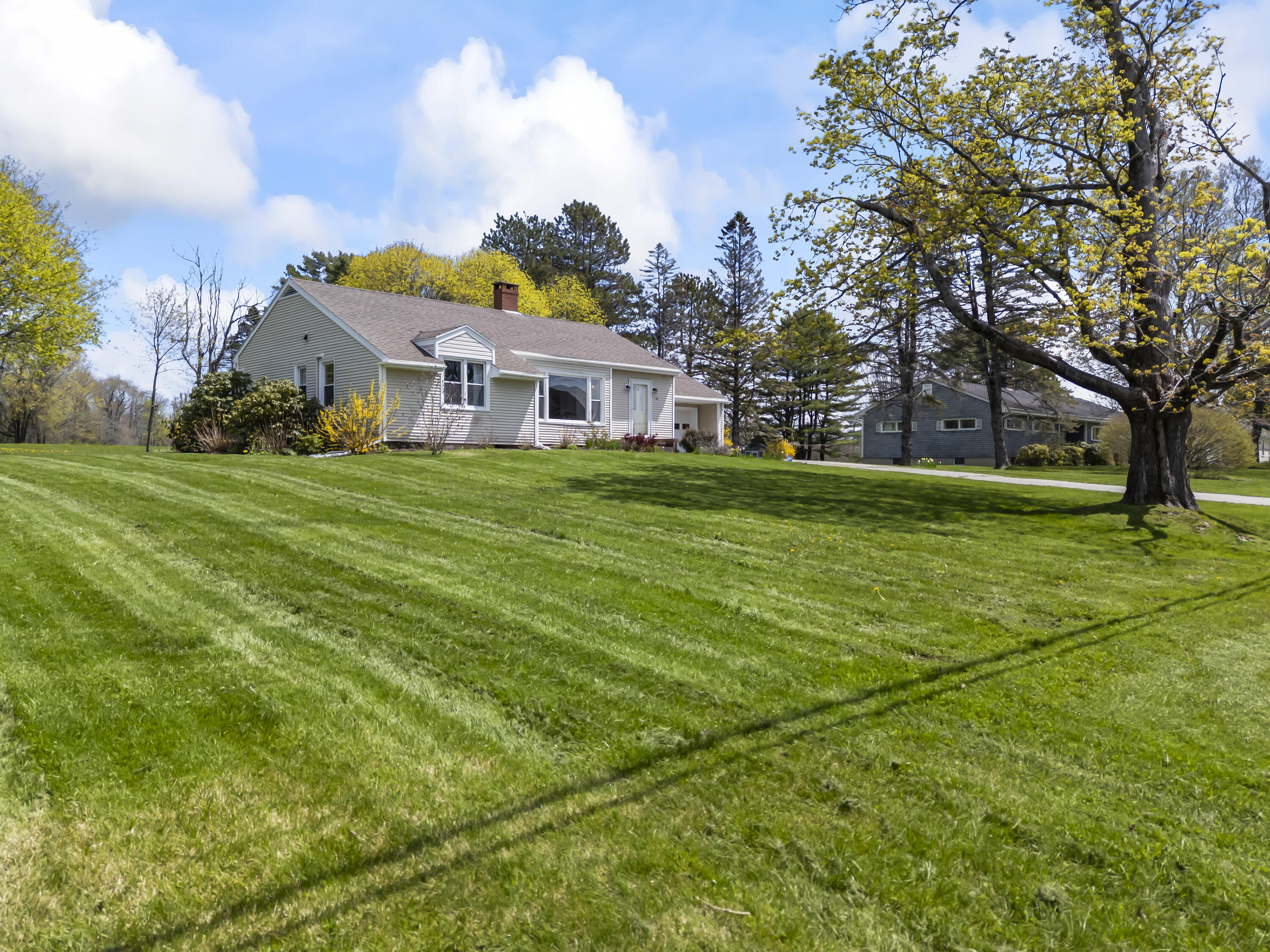 12 Samoset Road Rockland, ME 04841 - Photo 2 of 39 12 Samoset Rd_106