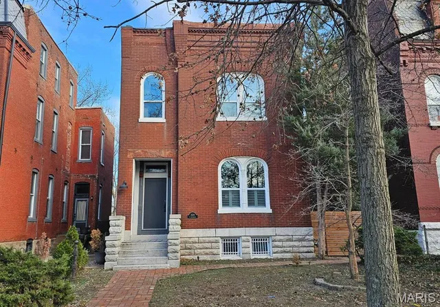 $419,900 | 3434 South Jefferson Avenue, St. Louis, MO 63118