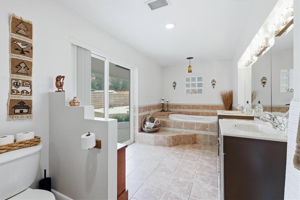 3612 South Lockwood Ridge Road Sarasota, FL 34239 - Photo 26 of 56 Gallery Image 26