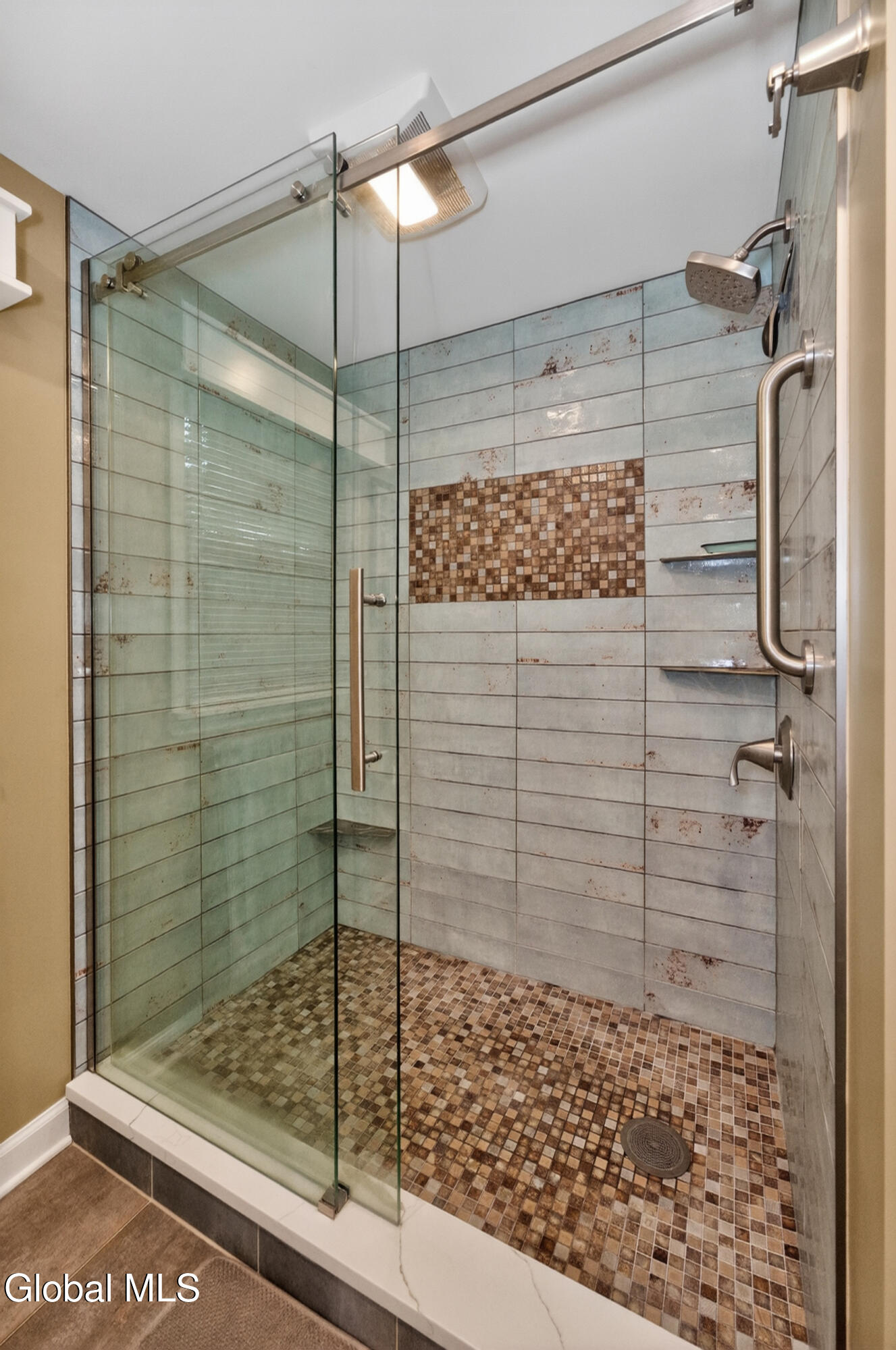 36 Carriage Road Bethlehem, NY 12054 - Photo 44 of 49 10 Bathroom 3