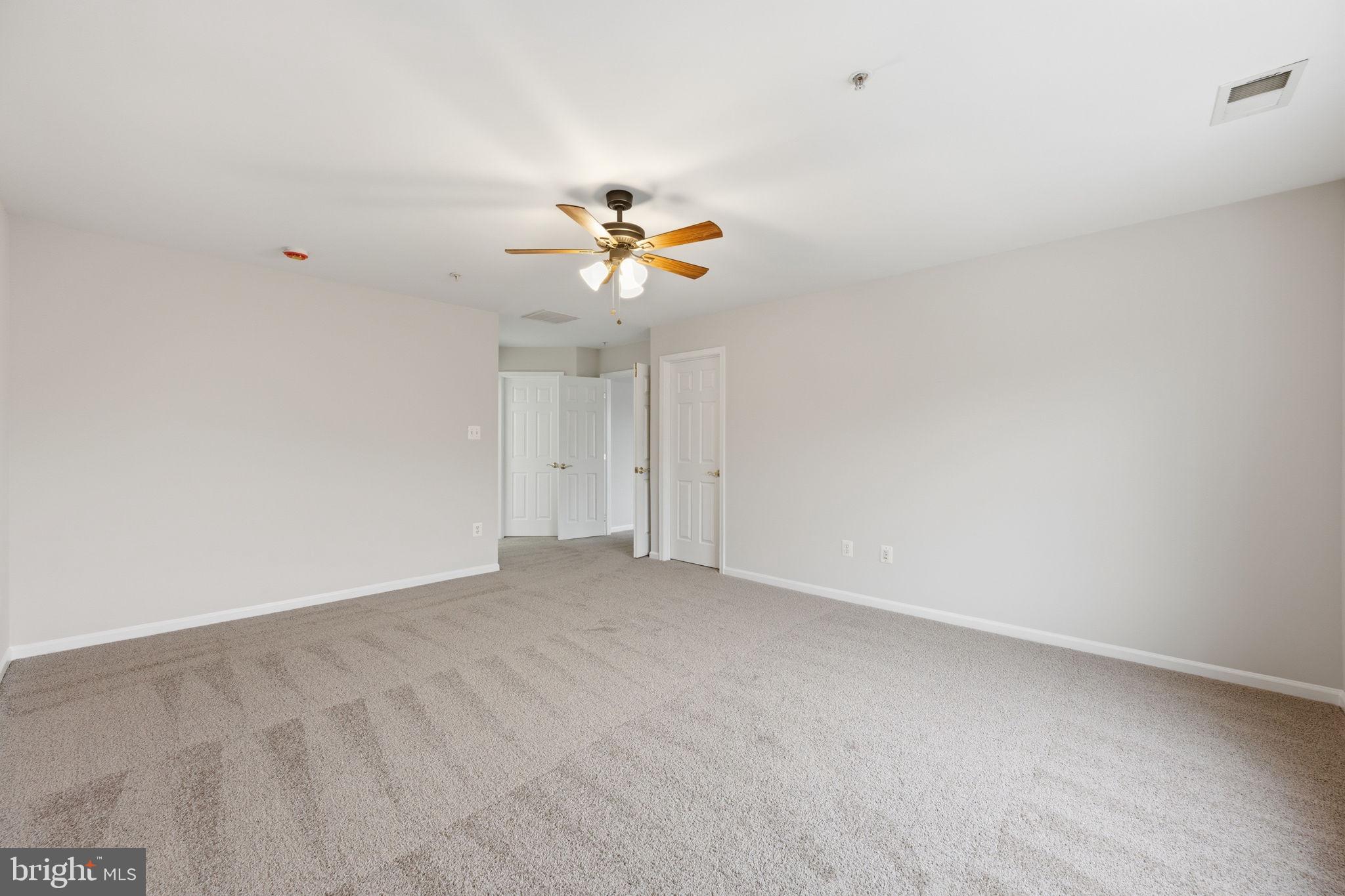 1004 Gaither Road Rockville, MD 20850 - Photo 18 of 44 Primary Suite