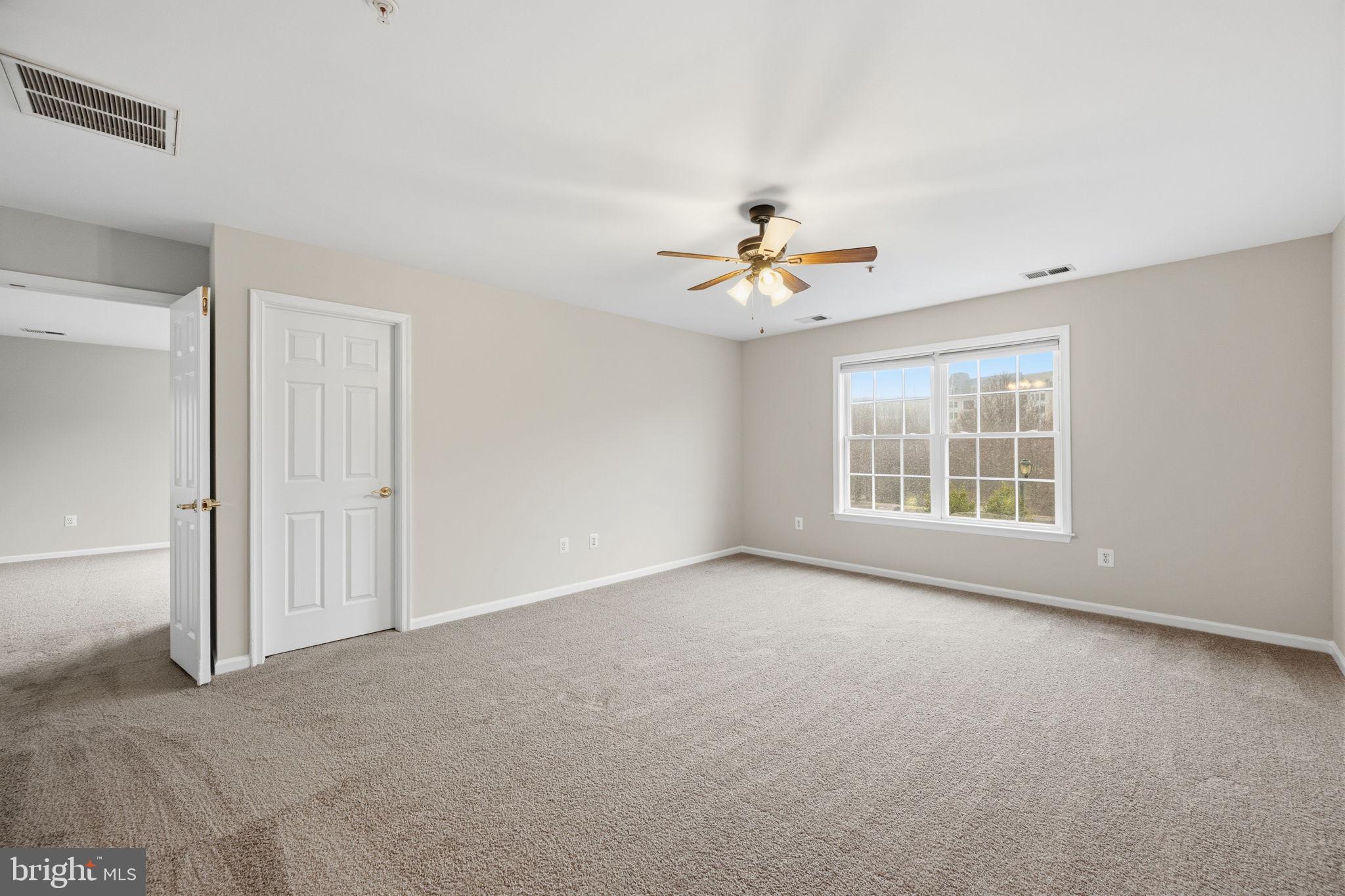 1004 Gaither Road Rockville, MD 20850 - Photo 19 of 44 Primary Suite