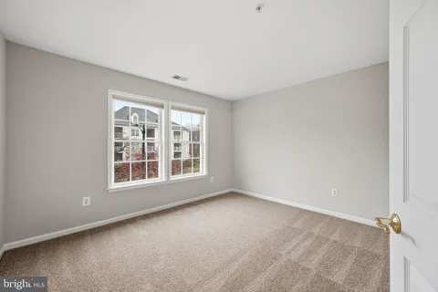 $925,000 | 1004 Gaither Road, Rockville, MD 20850