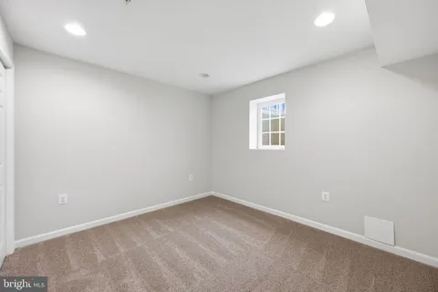 $925,000 | 1004 Gaither Road, Rockville, MD 20850