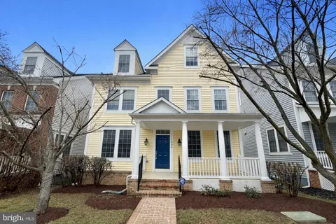 $925,000 | 1004 Gaither Road, Rockville, MD 20850