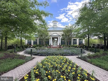 $925,000 | 1004 Gaither Road, Rockville, MD 20850