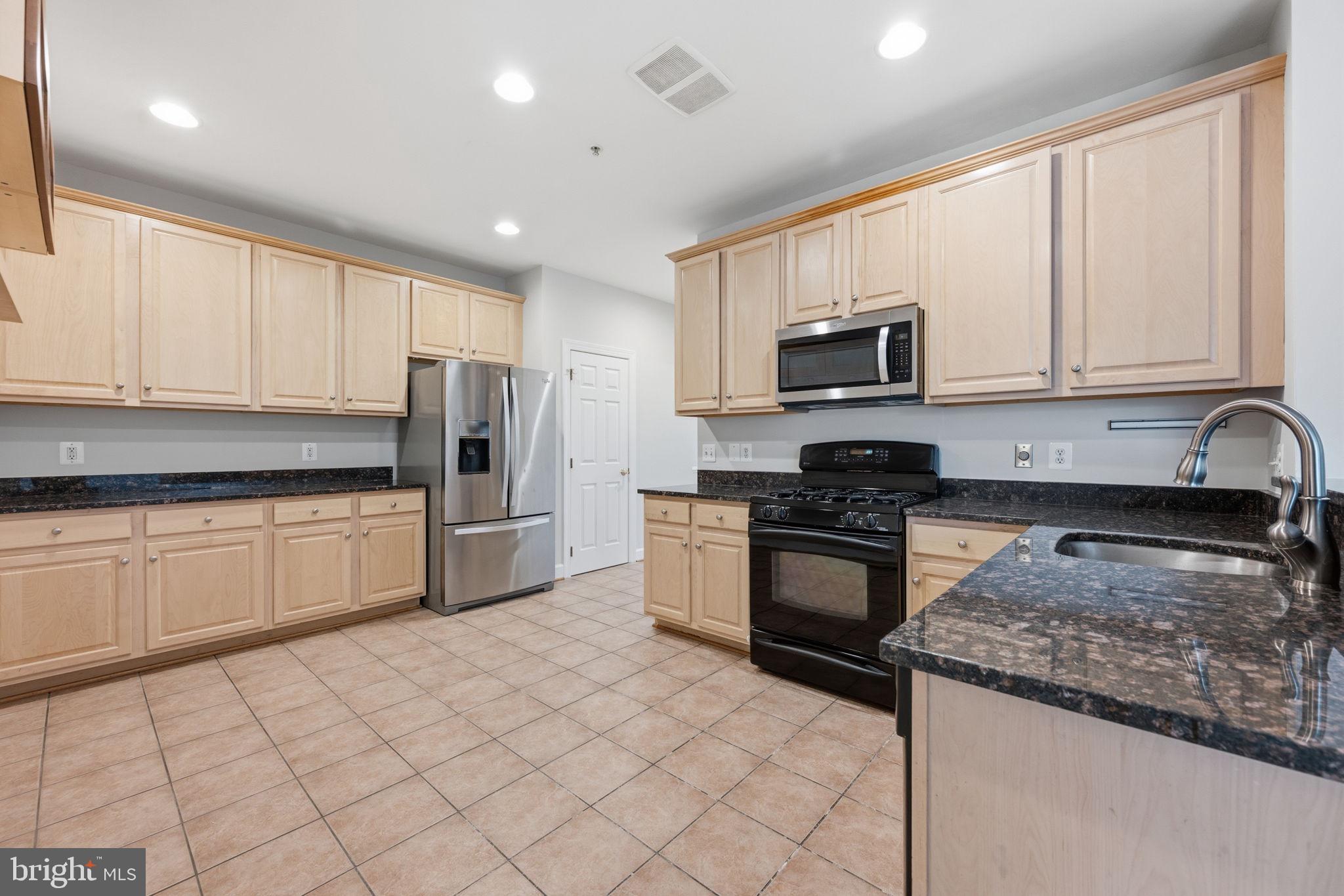 1004 Gaither Road Rockville, MD 20850 - Photo 7 of 44 Kitchen