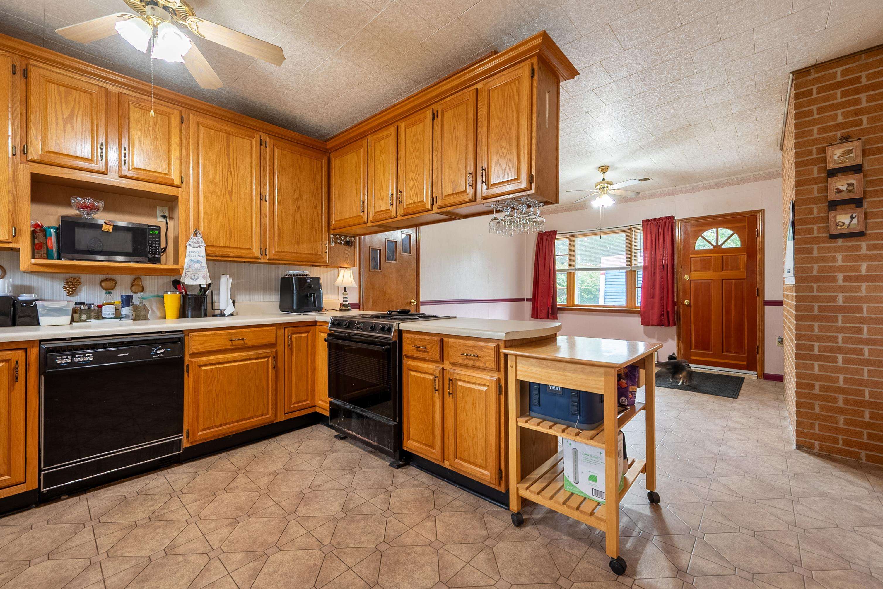 603 Ellett Road Blacksburg, VA 24060 - Photo 14 of 58 Gallery Image 14