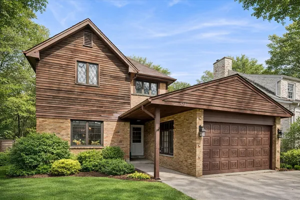 $1,439,000 | 373 Sunset Road, Winnetka, IL 60093