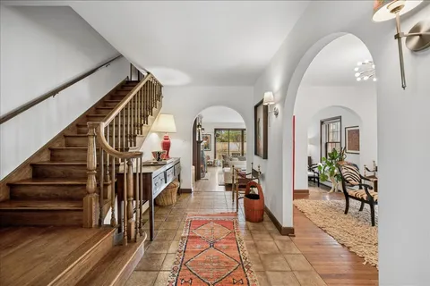 $1,439,000 | 373 Sunset Road, Winnetka, IL 60093