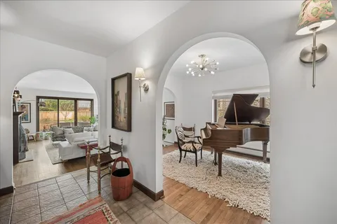 $1,439,000 | 373 Sunset Road, Winnetka, IL 60093