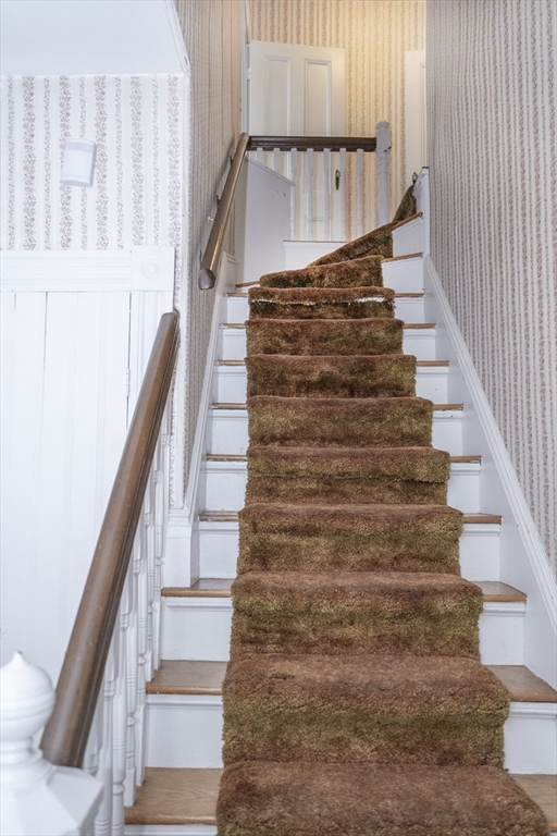 83 Arnold Street Methuen, MA 01844 - Photo 21 of 33