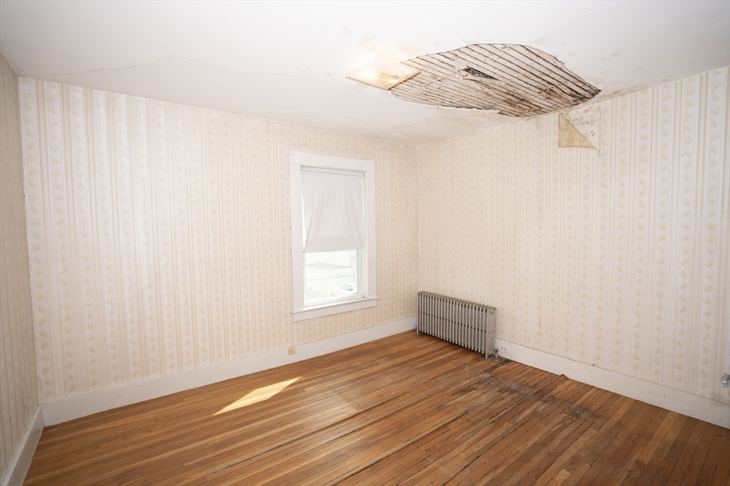 83 Arnold Street Methuen, MA 01844 - Photo 28 of 33