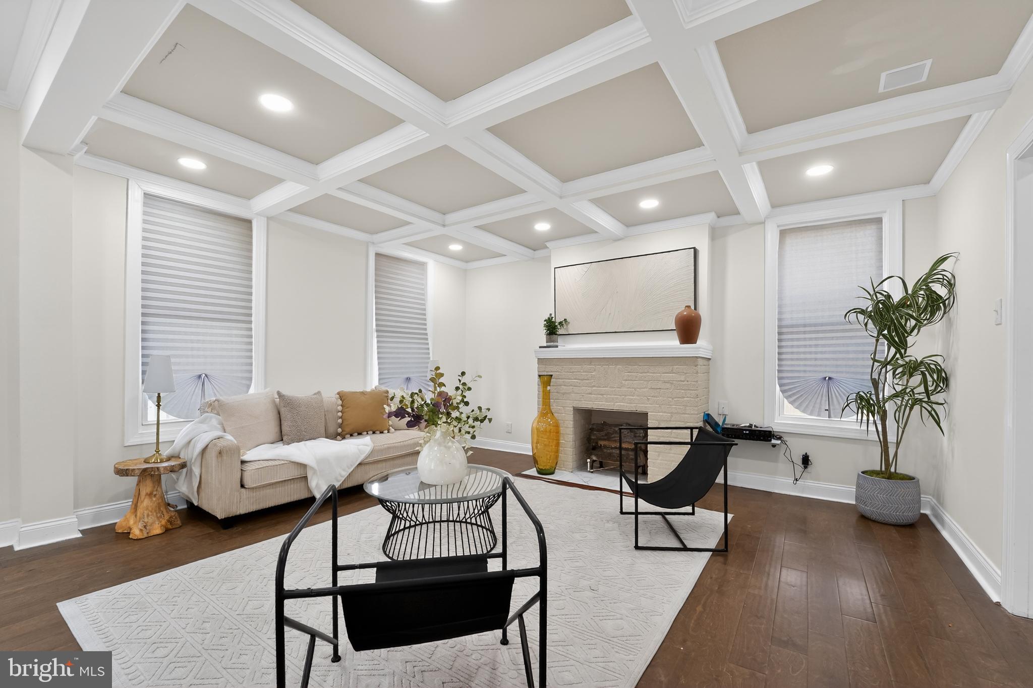 3706 Chatham Road Baltimore, MD 21215 - Photo 3 of 30