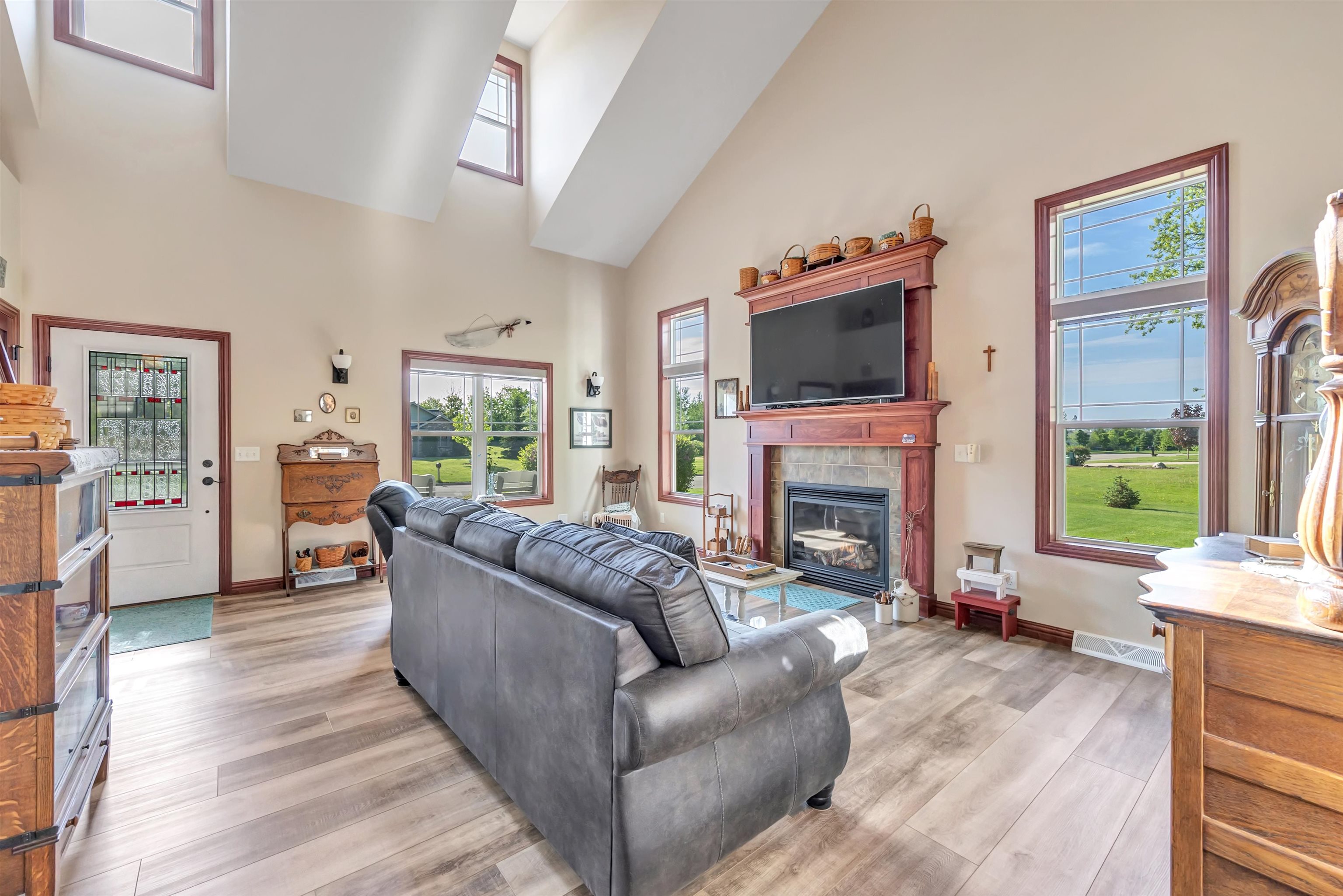 817 Woodrow Street Denmark, WI 54208 - Photo 4 of 50
