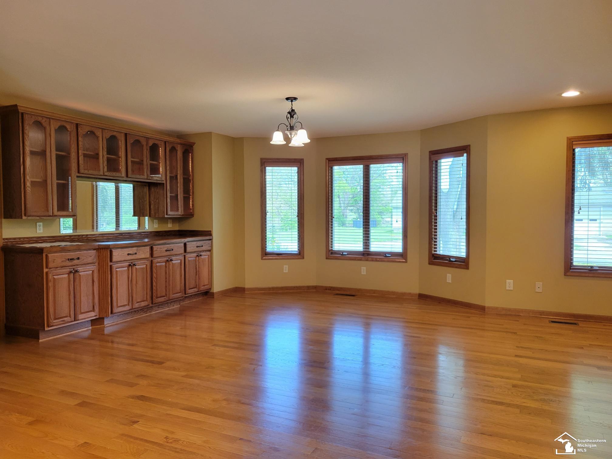 7436 Summerfield Road Petersburg, MI 49270 - Photo 16 of 30 50174152-6380fba1-2083-487f-a2e9-9a35018d338f.JPG
