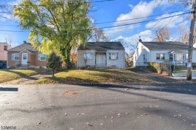 $319,000 | 141 Lenox Avenue, Irvington, NJ 07111