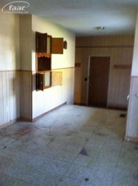 5327 West Frances Road Clio, MI 48420 - Photo 9 of 12 20376289-8.JPG