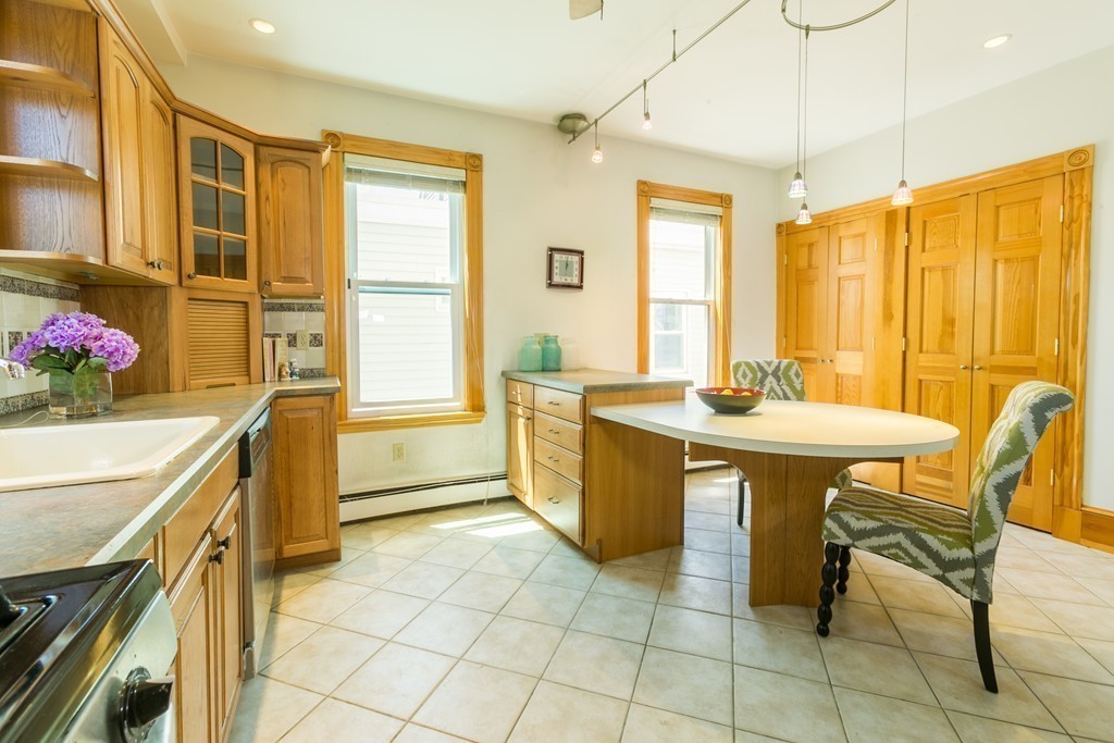 18 Harding Street Cambridge, MA 02141 - Photo 9 of 19 Gallery Image 9