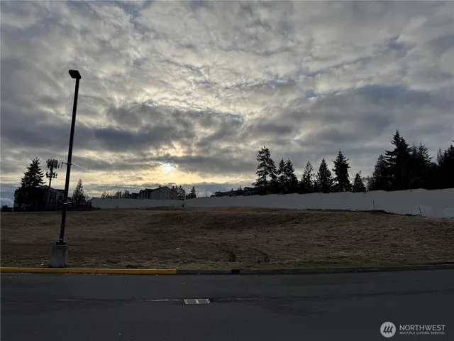 $5,600,000 | 11918 Airport Road, Everett, WA 98204