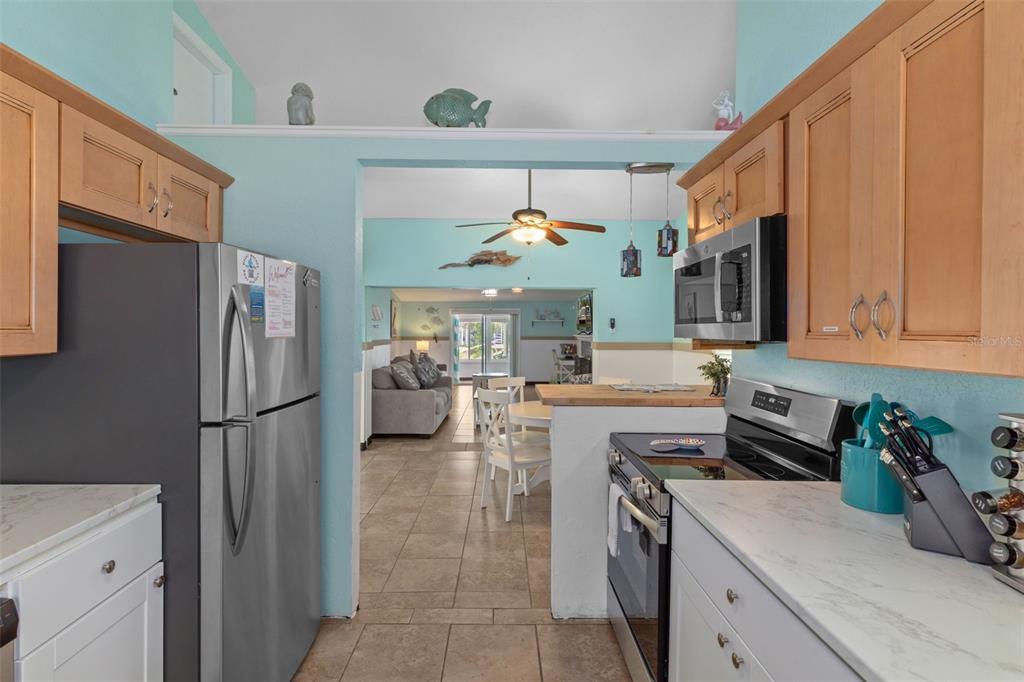 6245 Waverly Road Weeki Wachee, FL 34607 - Photo 14 of 31