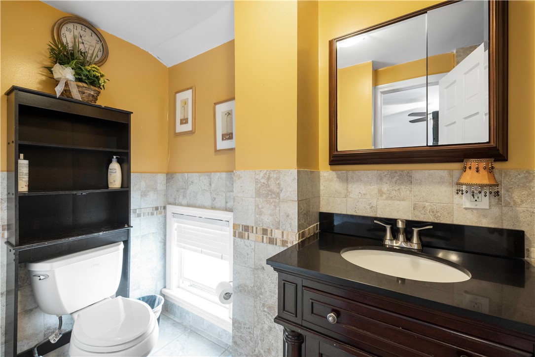 70 Perkins Avenue Cranston, RI 02910 - Photo 25 of 36