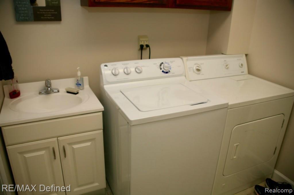 2376 Norton Road Rochester, MI 48307 - Photo 21 of 25 thumb_IMG_1417_1024.jpg