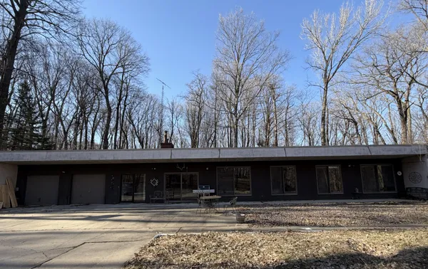 $655,000 | 8309 County Road 19 Southeast, Stewartville, MN 55976