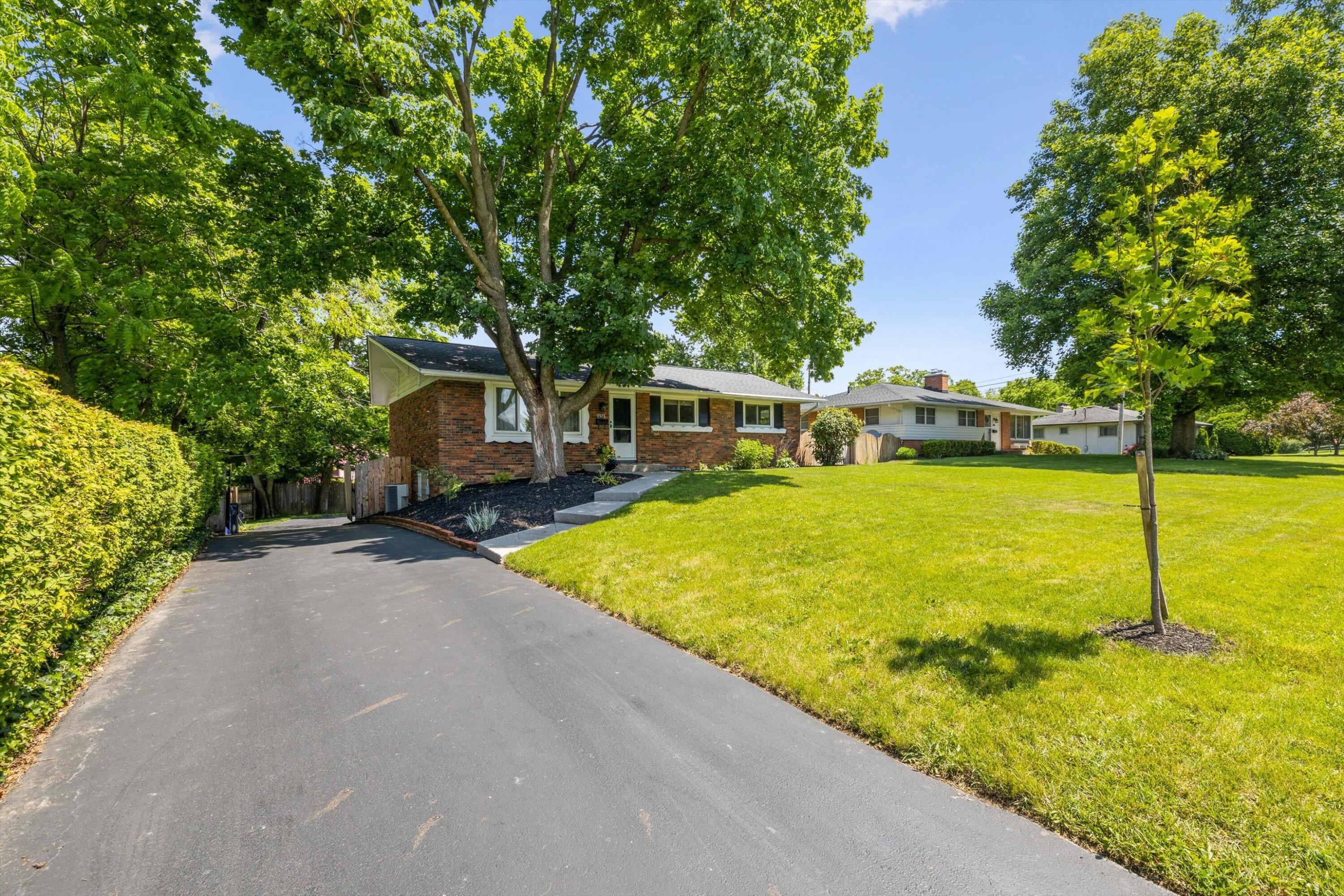 2678 Edgevale Road Upper Arlington, OH 43221 - Photo 2 of 49 50-511A3799