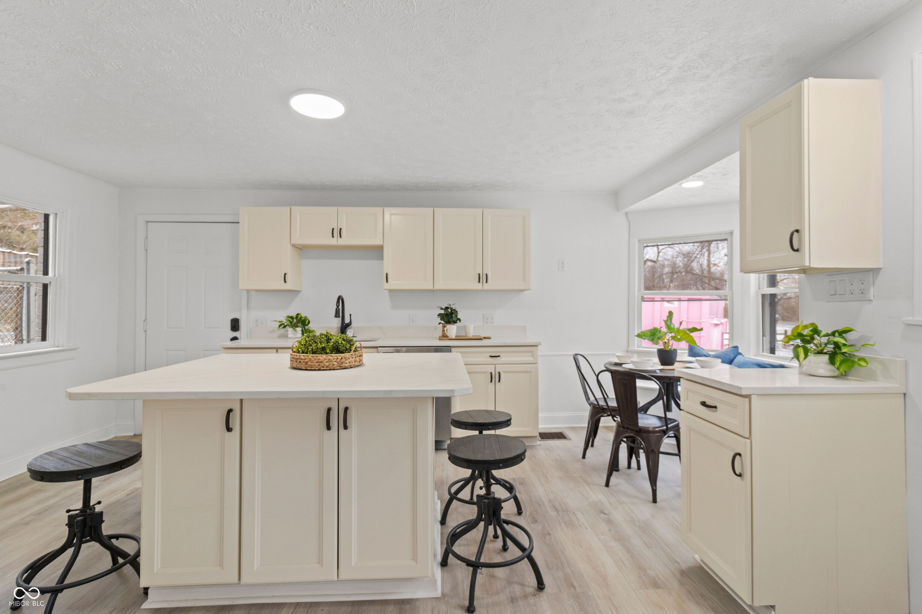 2600 North Raceway Road Indianapolis, IN 46234 - Photo 16 of 42