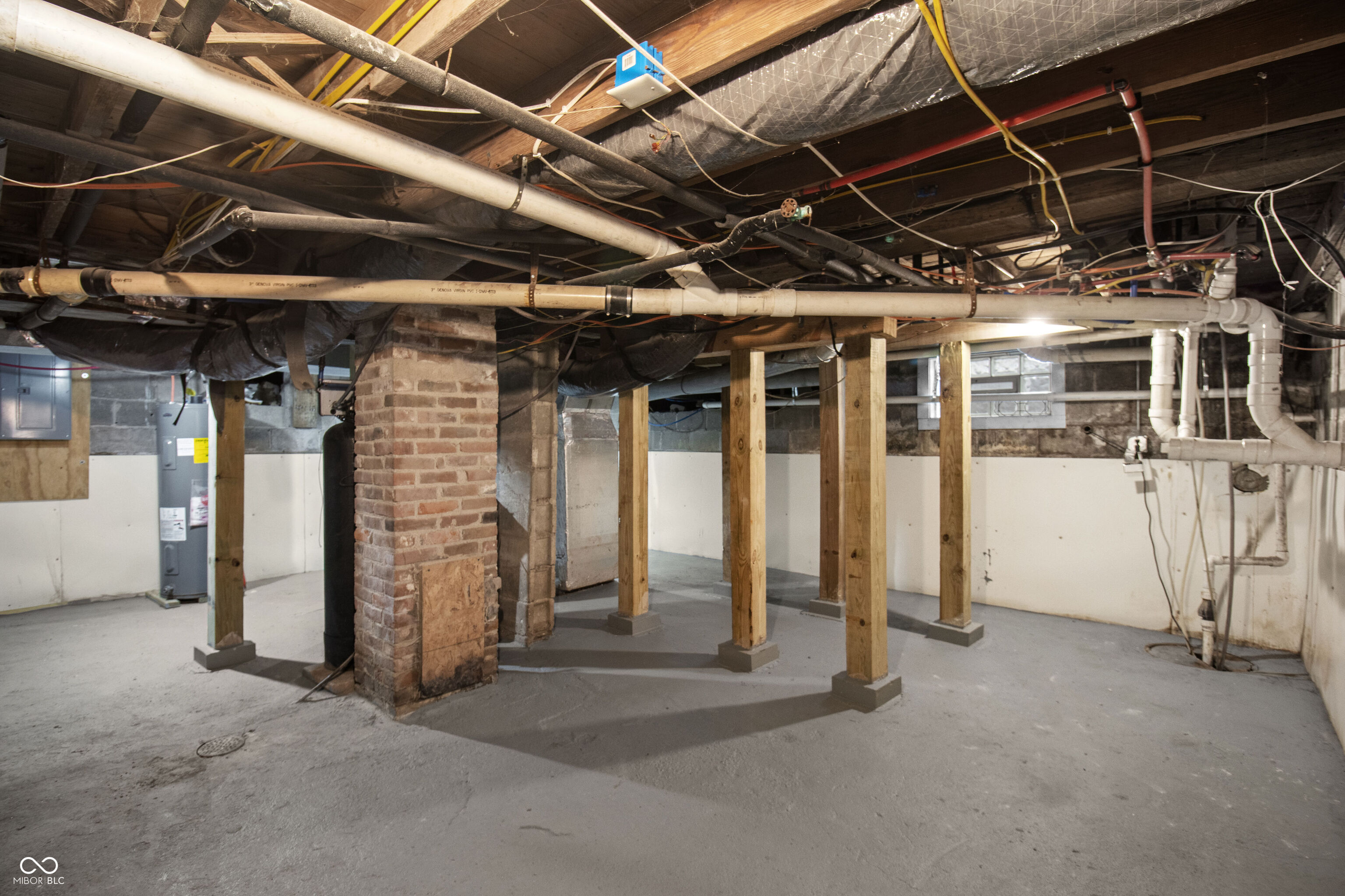 2600 North Raceway Road Indianapolis, IN 46234 - Photo 40 of 42