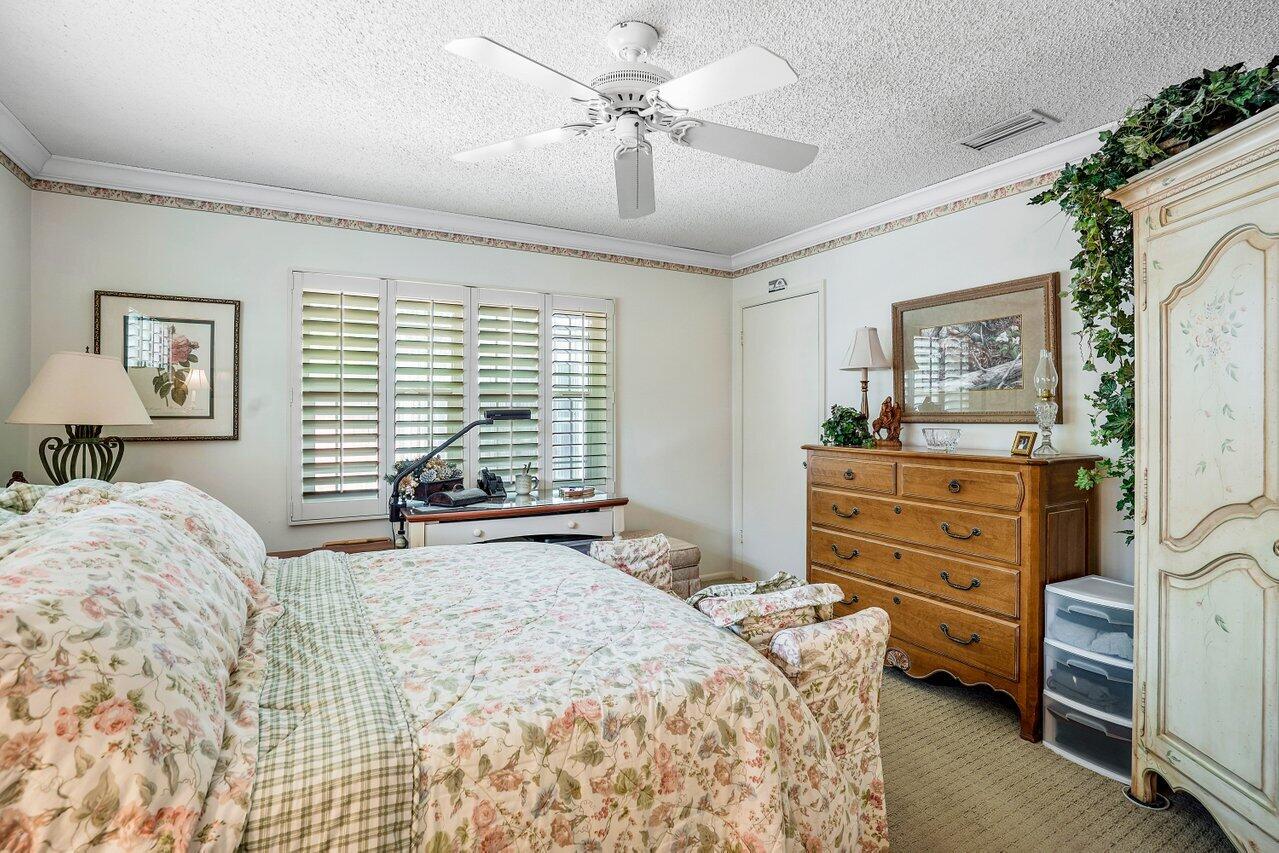 9160 Southampton Place Boca Raton, FL 33434 - Photo 12 of 34 017-9160SouthamptonPlace-BocaRaton-FL-33
