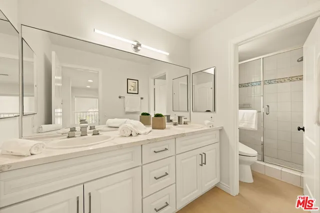 $2,425,000 | 22248 Cairnloch Street, Calabasas, CA 91302