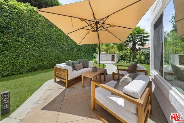 $2,425,000 | 22248 Cairnloch Street, Calabasas, CA 91302