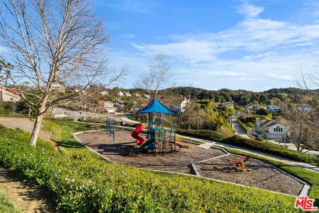 $2,425,000 | 22248 Cairnloch Street, Calabasas, CA 91302