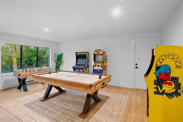 $6,295,000 | 6548 Sabal Drive, Sarasota, FL 34242