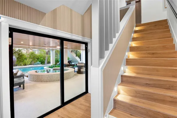 $6,295,000 | 6548 Sabal Drive, Sarasota, FL 34242