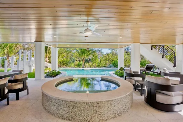 $6,295,000 | 6548 Sabal Drive, Sarasota, FL 34242