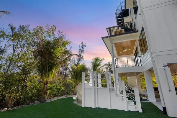 $6,295,000 | 6548 Sabal Drive, Sarasota, FL 34242