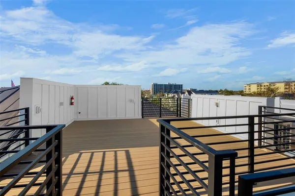 $6,295,000 | 6548 Sabal Drive, Sarasota, FL 34242