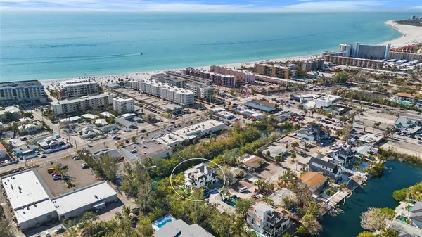 $6,295,000 | 6548 Sabal Drive, Sarasota, FL 34242