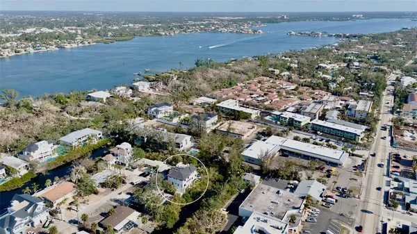 $6,295,000 | 6548 Sabal Drive, Sarasota, FL 34242